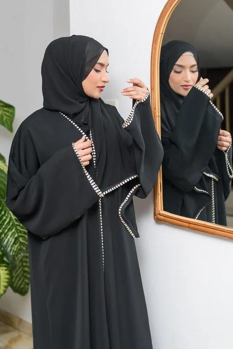 Black With Gold Nude